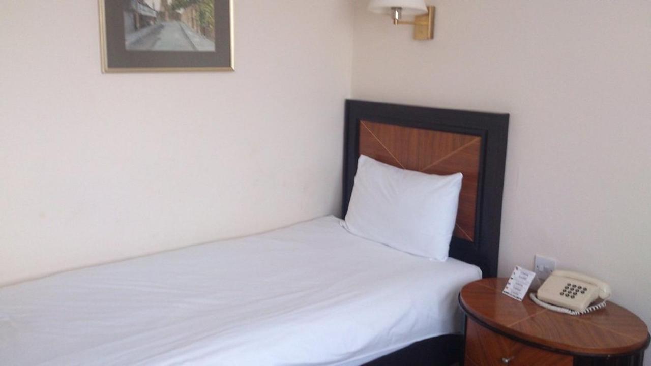 Sprowston Manor Hotel, Golf & Country Club NWI Dış mekan fotoğraf
